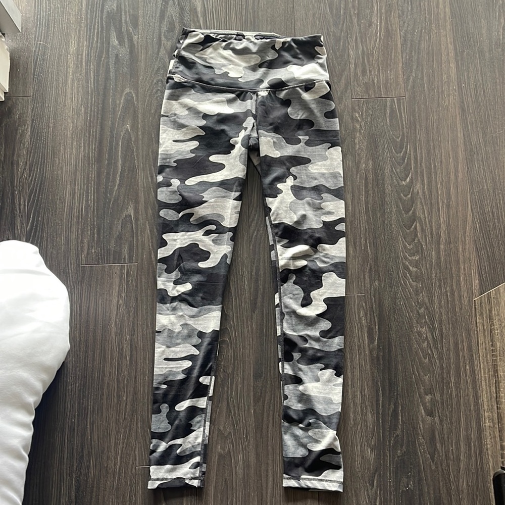 Reebok camo leggings